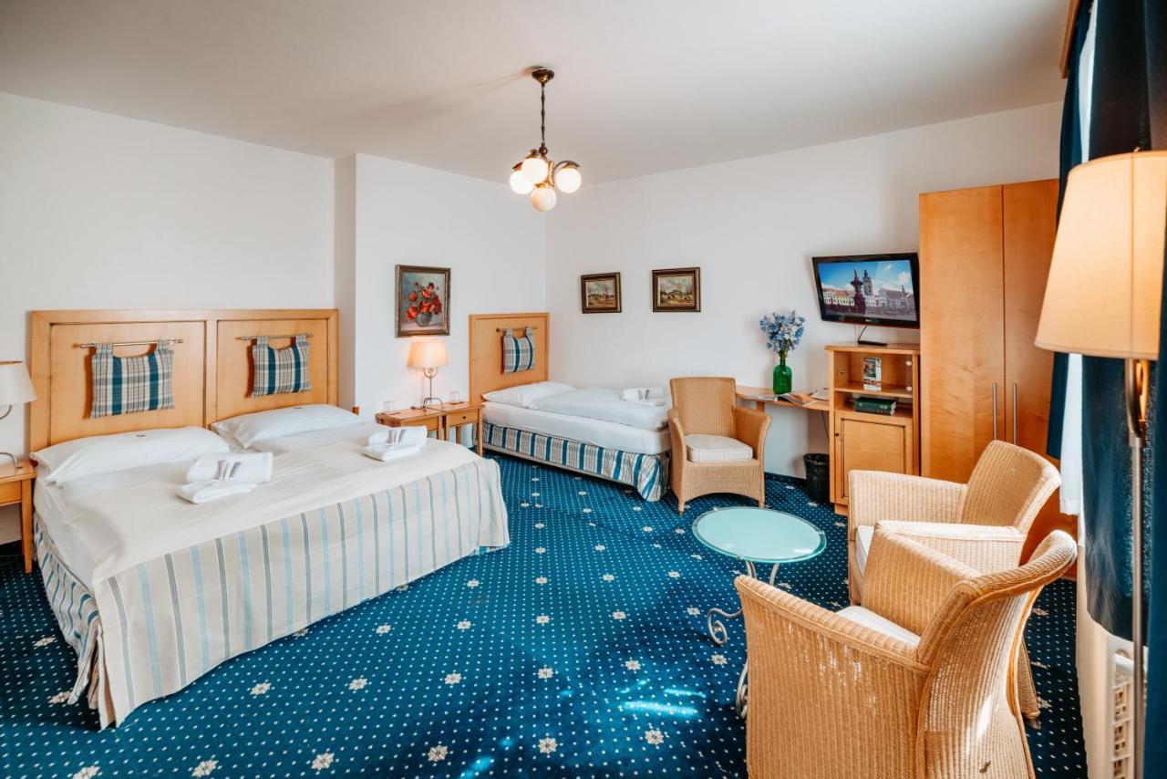 Hotel Klika Ceske Budejovice Esterno foto