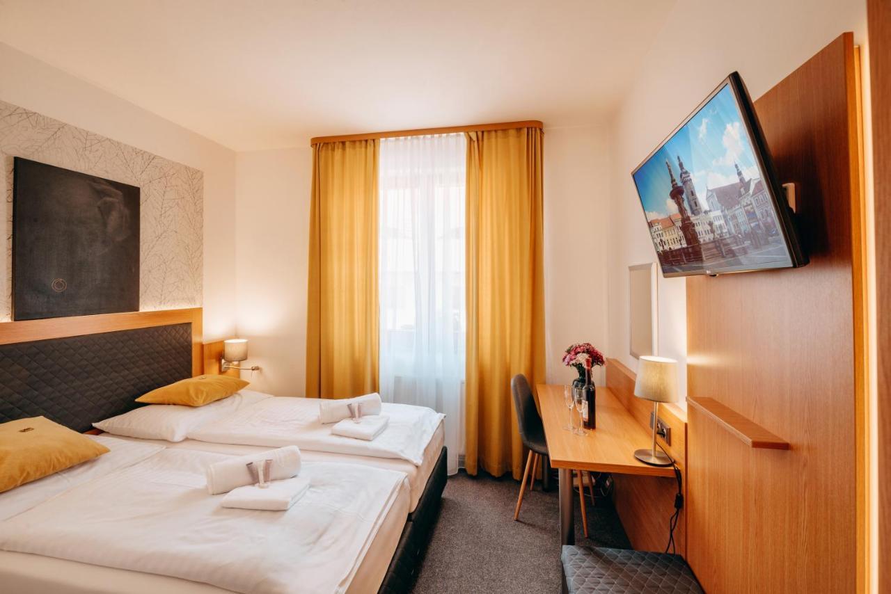 Hotel Klika Ceske Budejovice Esterno foto