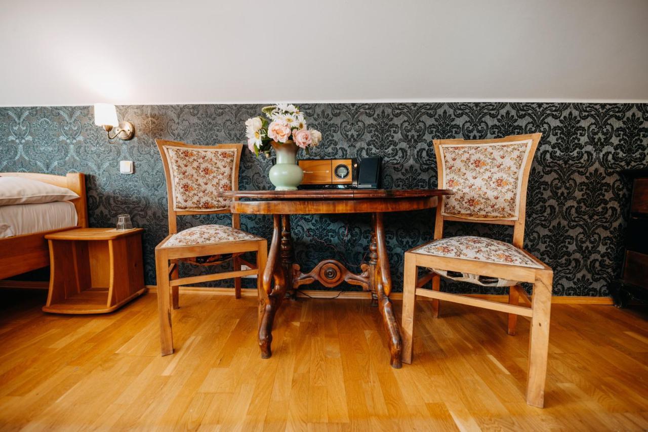 Hotel Klika Ceske Budejovice Esterno foto