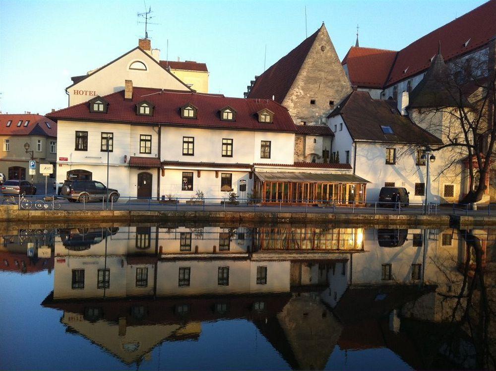 Hotel Klika Ceske Budejovice Esterno foto